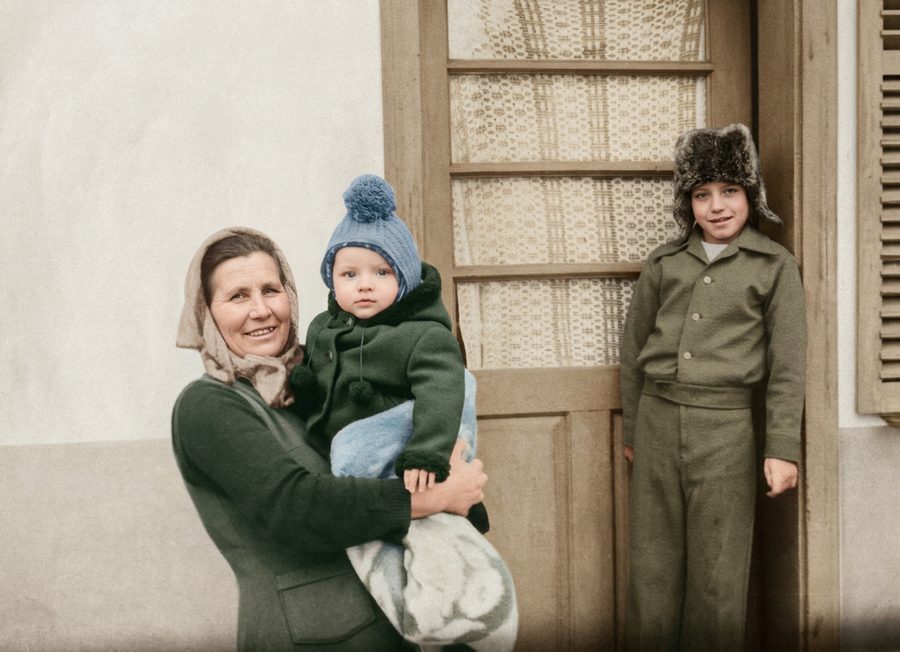 То же фото после реставрации
